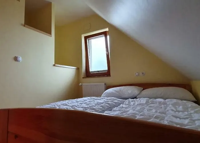 Apartma Smucka Pod Roglo *